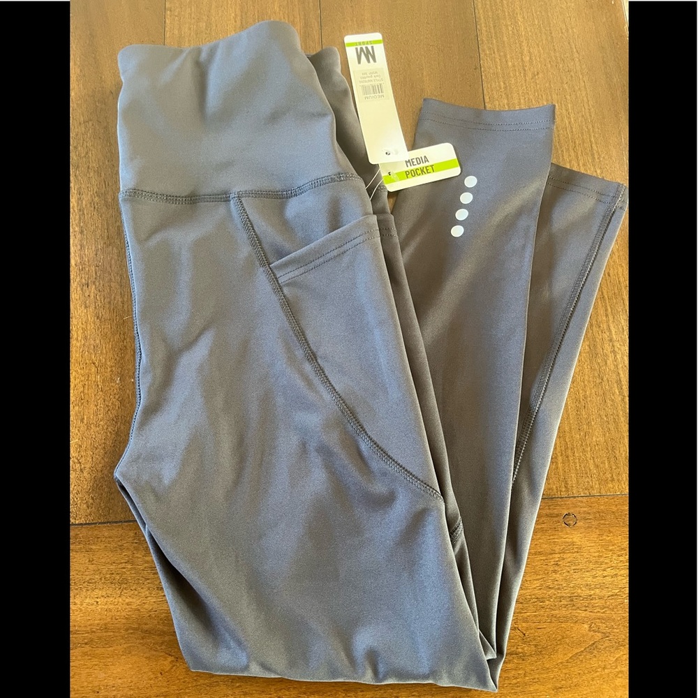NWT Nicole Miller sport leggings size M dark grey